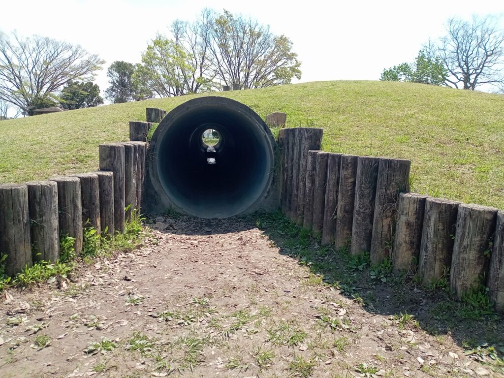 中原公園土管トンネル